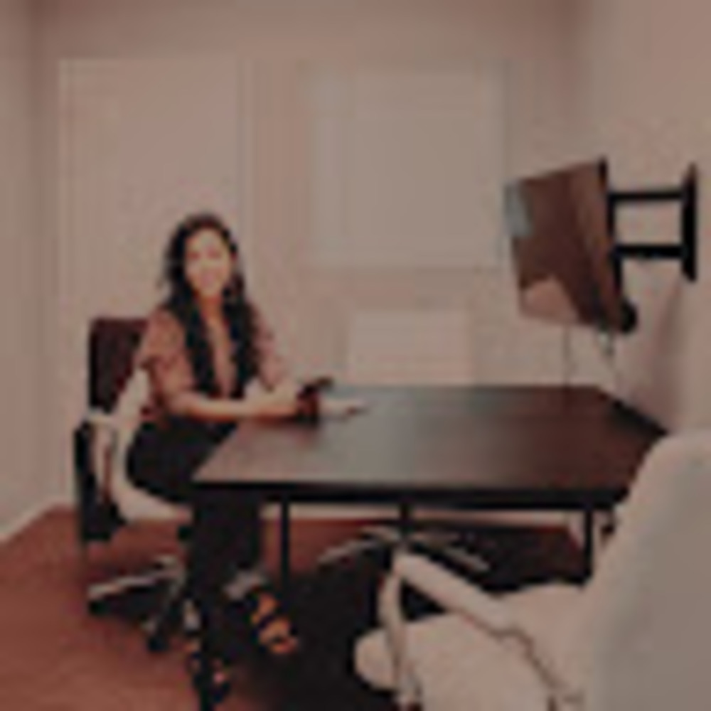 Meet your Posher, Claudia m.